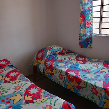 Bibi Mrembo Guesthouse Pingwe Exteriör bild