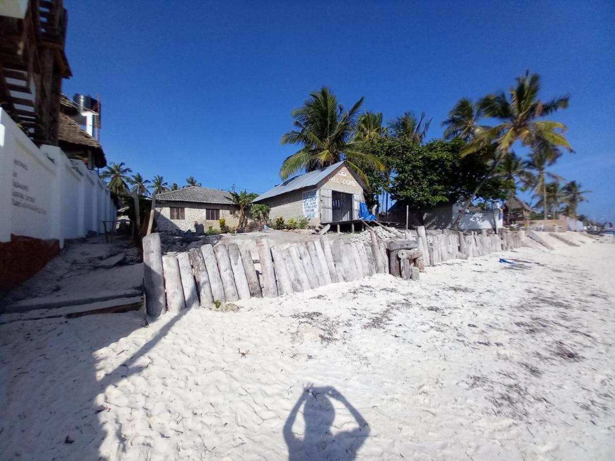 Bibi Mrembo Guesthouse Pingwe Exteriör bild