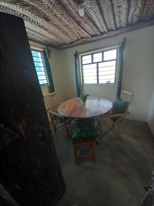 Bibi Mrembo Guesthouse Pingwe Exteriör bild